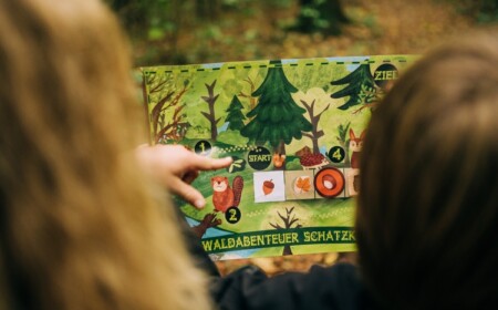 Schatzsuche zum Kindergeburtstag organisieren im Wald spielen mit Ausgefuxt Karte