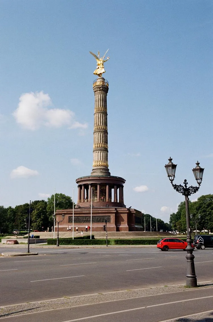 Sehenswürdigkeiten Berlins erkunden Siegessäule im Großen Tiergarten