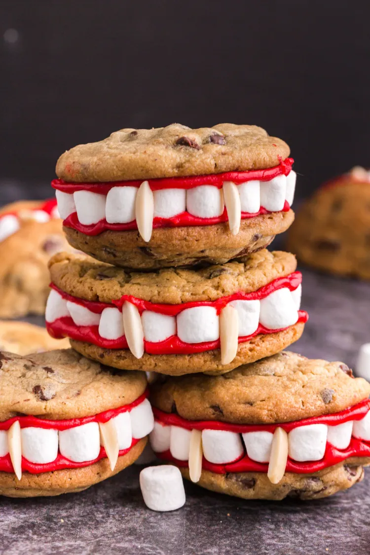 Vampirenbeißer Kekse selber machen süße Halloween Rezepte ohne Backen