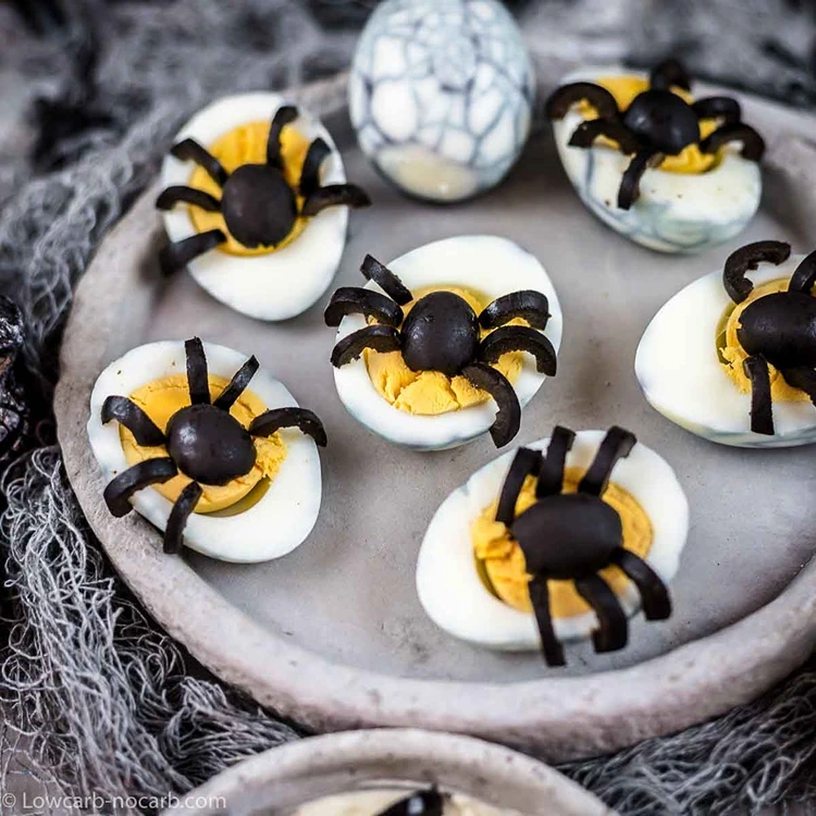 halloween fingerfood ohne backen russische eier mit oliven spinnen