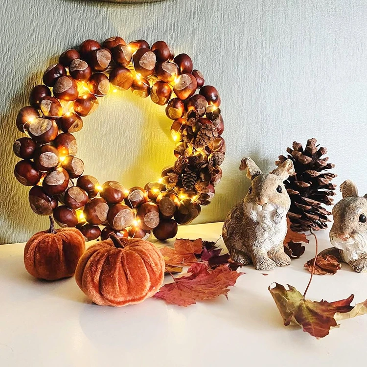 Herbstdeko basteln mit Kastanien - Herbstkranz mit Lichterkette