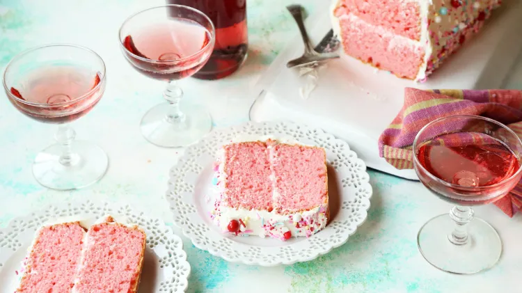 kalorienarmer Kuchen Rezept Poke Cake Erdbeer
