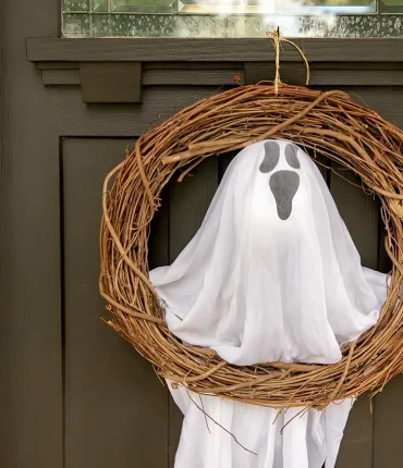 Weidenkranz mit einem Geist gestalten