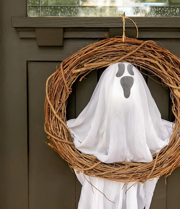 Weidenkranz mit einem Geist gestalten