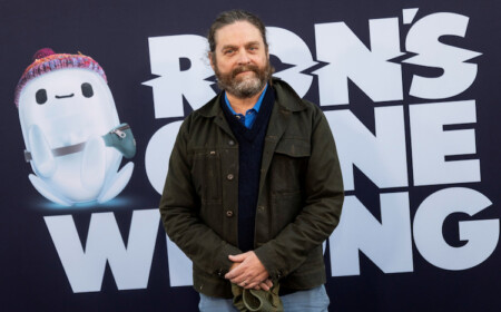 zach galifianakis auf der premiere seines neuen films ron's gone wrong