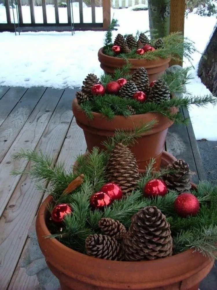Außenbereich weihnachtlich dekorieren Bilder Winterdeko aus Naturmaterialien
