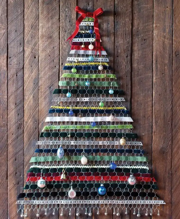 DIY Weihnachtsbaum hängend als Weihnachtsdeko aus Hasendraht