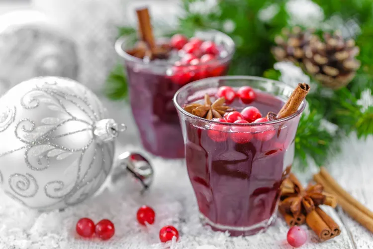 Glühwein im Wasserkocher warm machen Winter Cocktails mit Wein