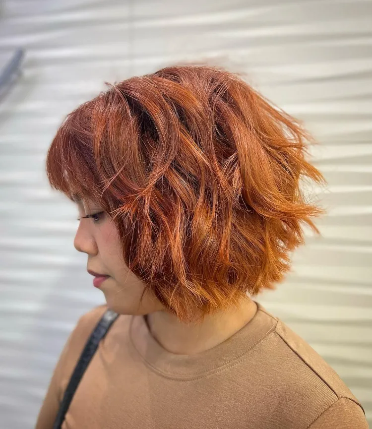 Kupferrot Haarfarbe Razor Cut Bob Trendfrisuren 2022
