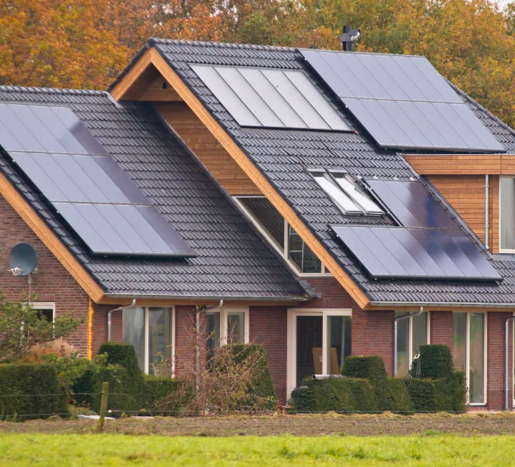 Solarstrom selbs nutzen oder einspeisen Solaranlagen Vorteile