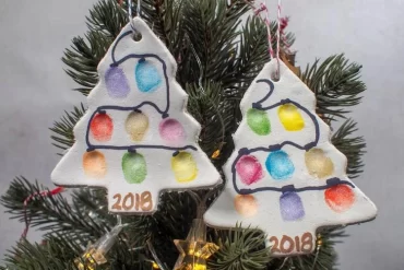 Weihnachtsbaumschmuck aus Salzteig basteln mit 2 jährigem Kind