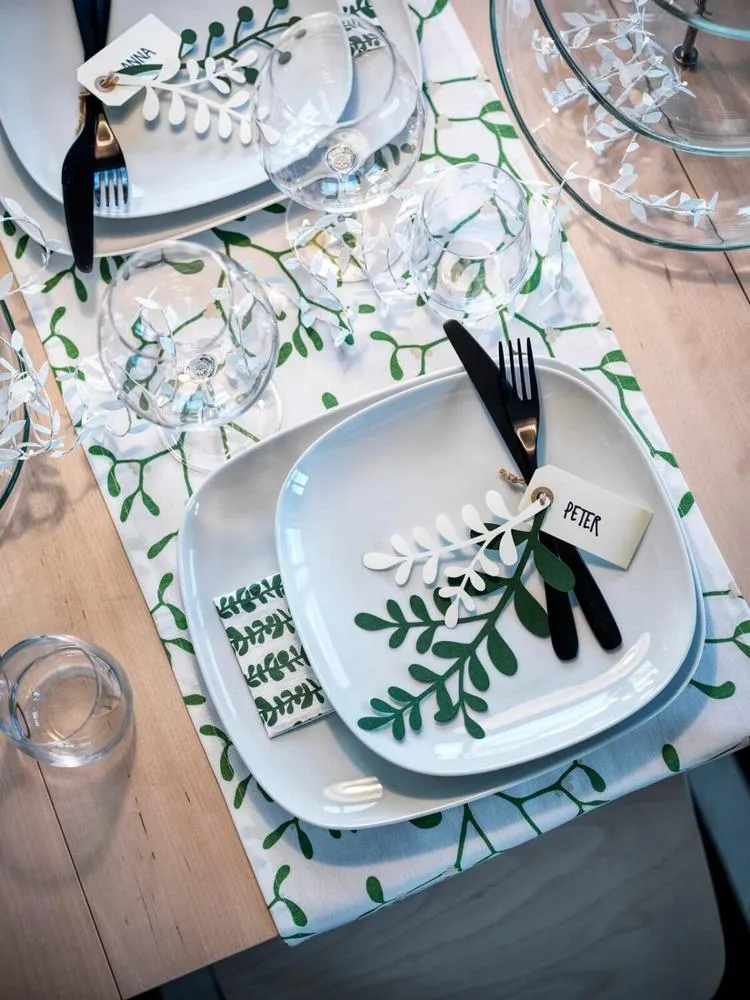 Weihnachtsdeko 2021 von Ikea Mistelzweige für die Tischdeko
