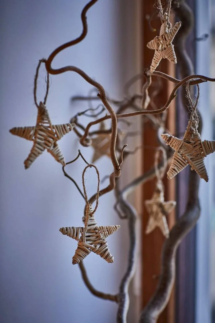 Weihnachtsschmuck Ikea handgefertigte Sterne aus Naturmaterial
