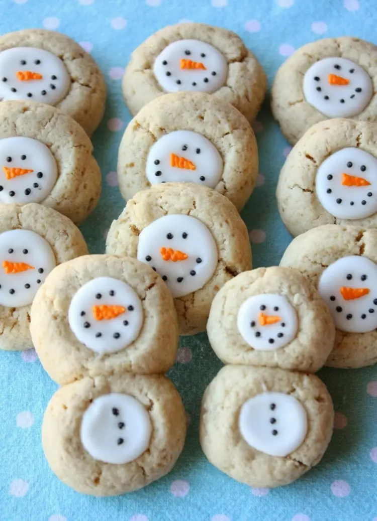 Witzige Husarenknöpfe für Winter und Weihnachten - Schneemänner mit Zuckerguss gefüllt