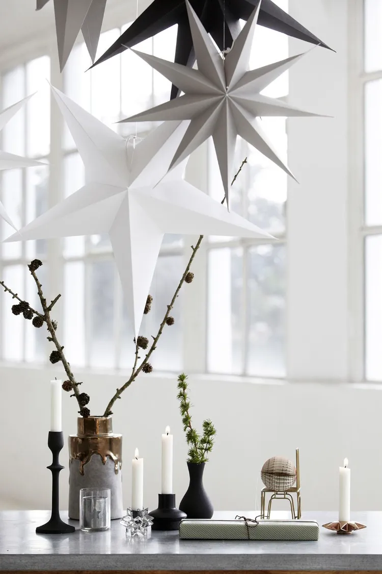 minimalistische Tischdeko 2021 puristische Weihnachtsdeko Bilder