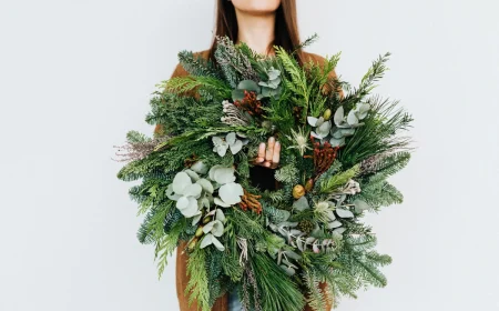 weihnachtskranz aus tannenzweigen natürliche deko