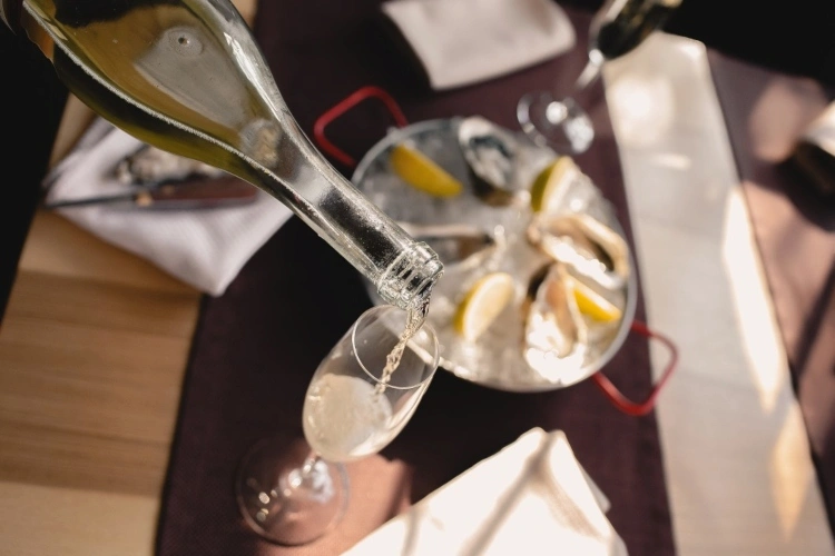 Champagne Dom Perignon zu Austern servieren (1)