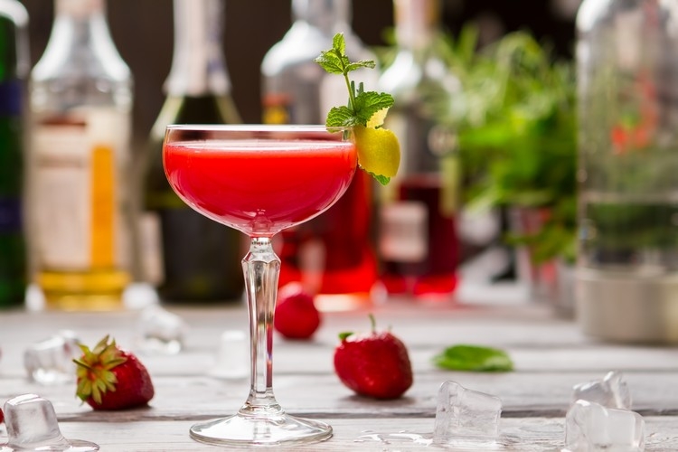 Cosmopolitan Rezept alkoholfrei rote Cocktails Weihnachten