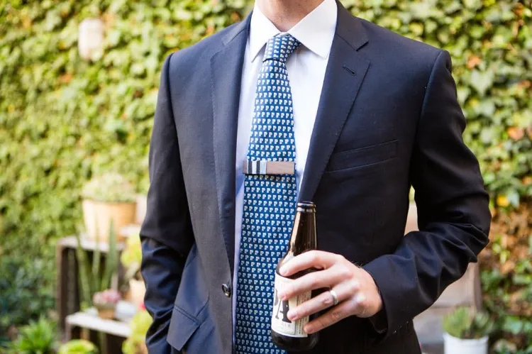 Krawattenhalter selber machen DIY kleine Geschenke für Männer