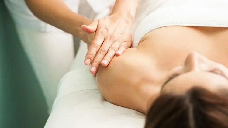 Lymphdrainage und -massage zur Unterstützung des Lymphgefäßsystems