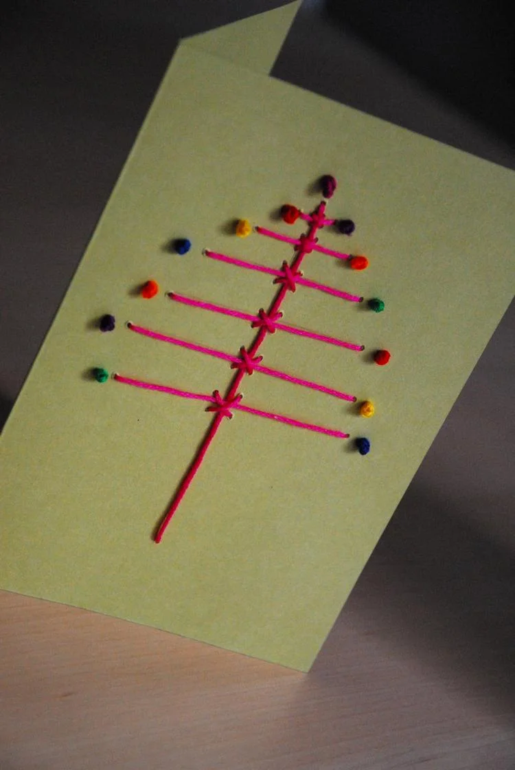 Weihnachtskarte Baum sticken mit Kindern einfache Idee