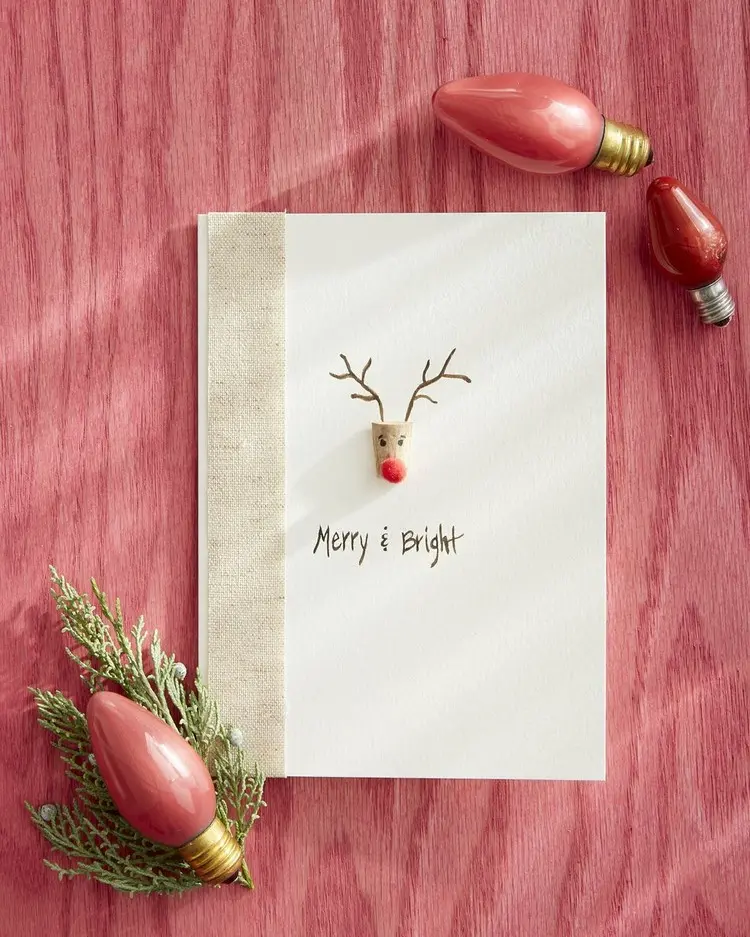 Weihnachtskarten basteln für Erwachsene mit Weinkorken Rudolf