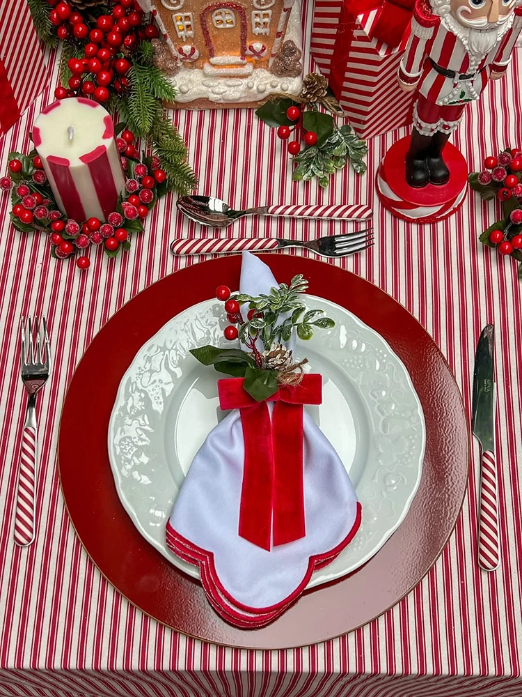 festliche tellerdeko im candy cane look