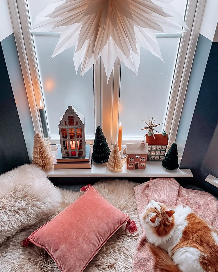 gemütliche winterlandschaft auf der fensterbank