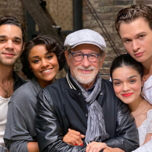 hauptdarsteller aus dem neuen musical west side story 2021 mit regisseur steven spielberg