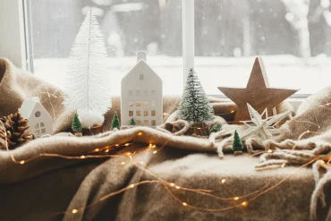 weihnachtsbeleuchtung für fenster und fensterbank ideen für weihnachtsstimmung