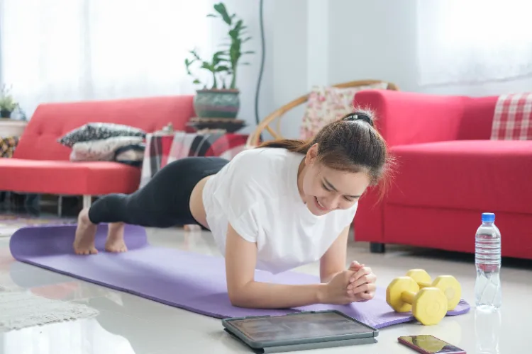 4 Minuten Workout Übungen Plank Varianten für Anfänger