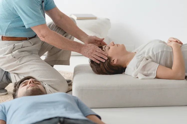 Alternative Medizin Aromatherapie was macht ein Heilpraktiker