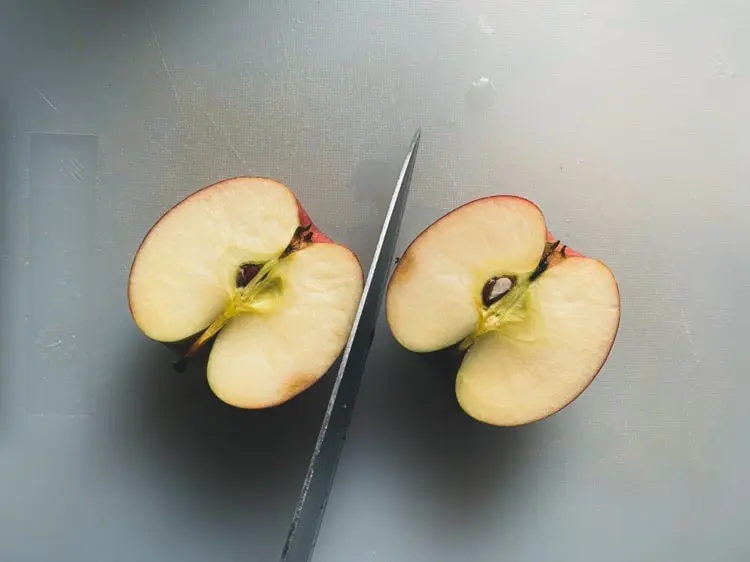 Apfel für mehr Vitamine und zum Süßen der Shots verwenden