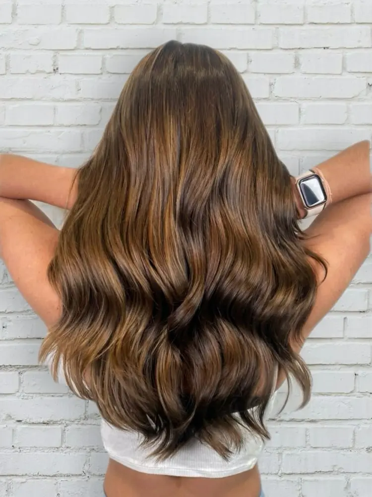 Expensive Brunette als Trend 2022 - Die neue Haarfarbe sorgt für Glamour