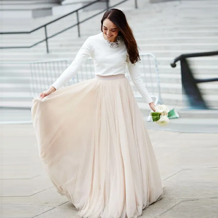 Hochzeitsgast Outfit Ideen Frühling Modetrend 2022 Maxirock kombinieren