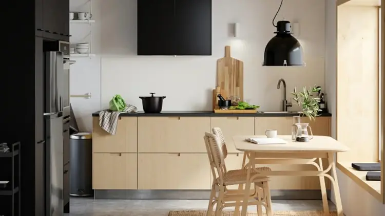 Ikea Küche 2022 - Bambus in der Metod Serie mit schwarzrn Küchenfronten kombinieren