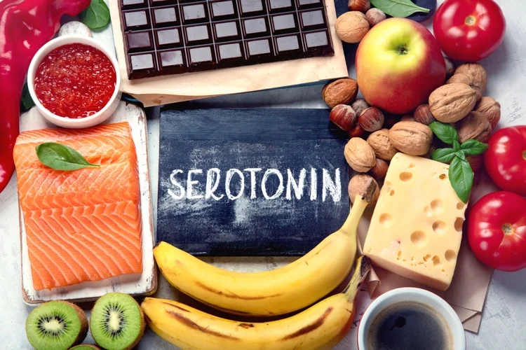 Lutealphase - Essen Sie Lebensmittel, die den Serotoninspiegel erhöhen,