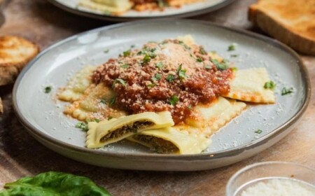 Ravioli mit Wurstfuellung nach italienischer Art