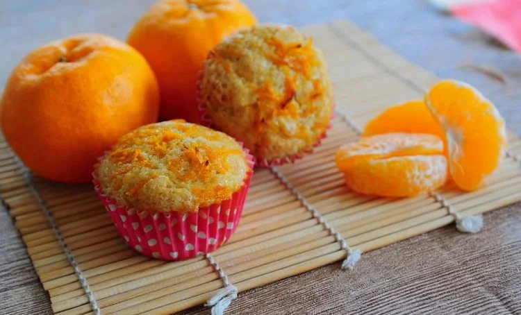Rezept für saftige Muffins mit frischen Mandarinen