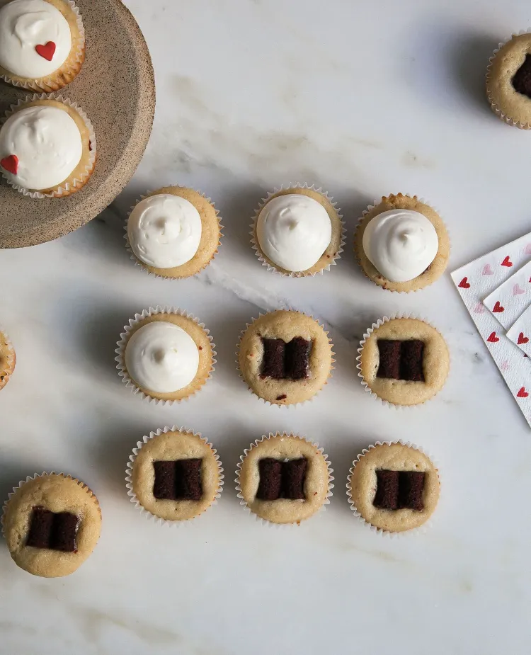 Valentinstag Dessert einfach Red Velvet Cupcakes Rezept