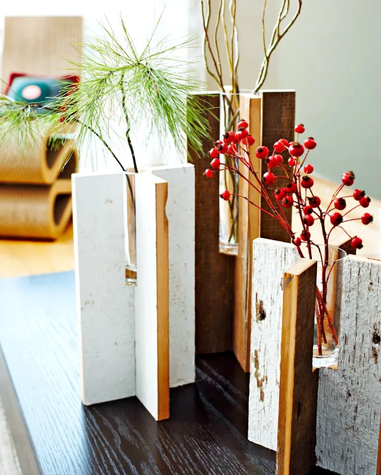 Winterdeko aus Holz selber machen Anleitung für Vasen