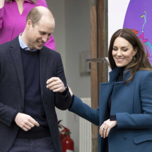 prinzenpaar kate und william bei einem besuch des foundling museums bezüglich wohltätigkeitsarbeit