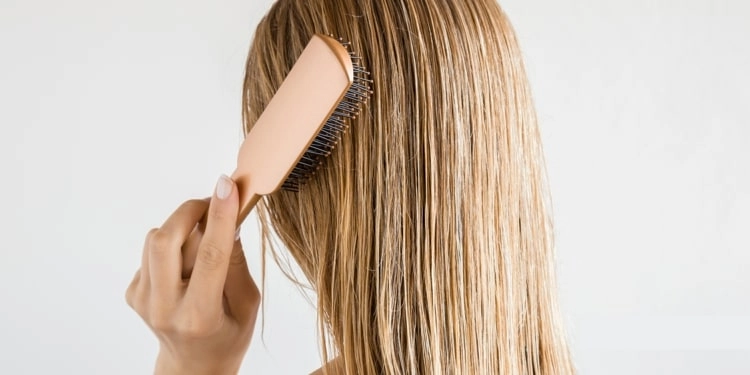 Apfelsäure für die Haare zum Reparieren brüchiger Haare