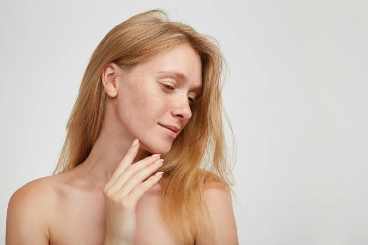 Damenbart und Härchen kosmetisch behandeln mit Lichttherapie