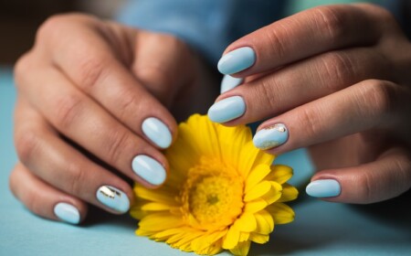 Gelnägel Frühling 2022 Nagellackfarben Trends Frühjahr blaue Nägel Bilder