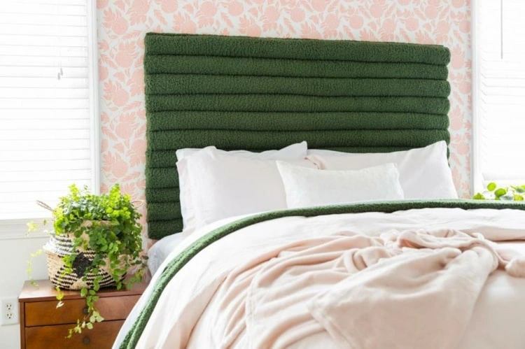Kopfteil fürs Bett selber machen mit Poolnudeln - Vertikal oder horizontal gepolstert