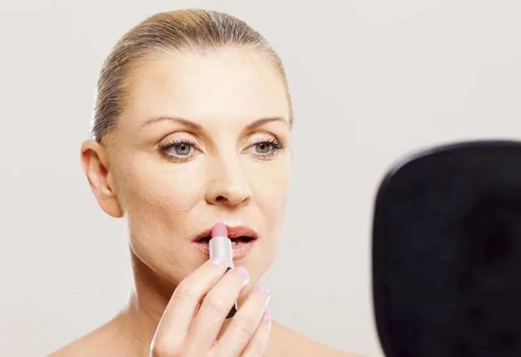 Lippen schminken über 50 - einfache Beauty-Tricks