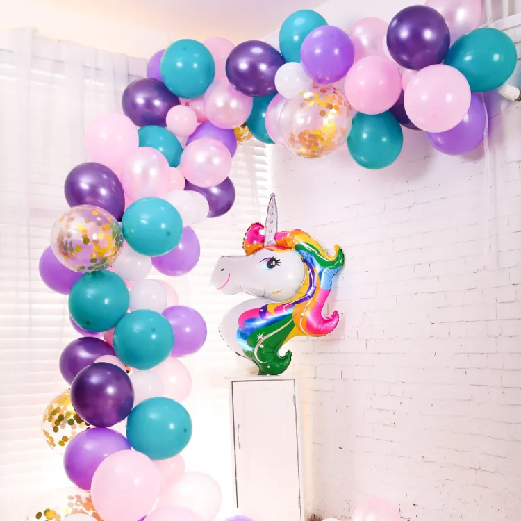 Luftballons Girlande selber machen einfach schnelle Karneval Wanddeko (1)