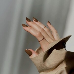 Mocha Nagellack Trend 2022