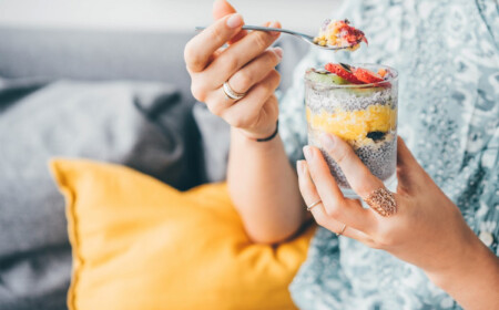 frühstück mit chia und kokos zum detox